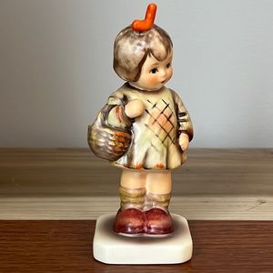 Hummel I Brought You A Gift #479 in Box